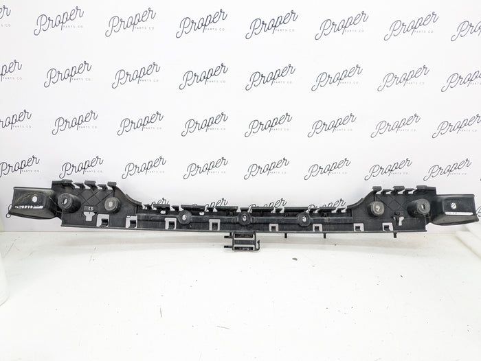 BMW E88 135i M Sport Rear Bumper Center Guide Support Bracket 7170665