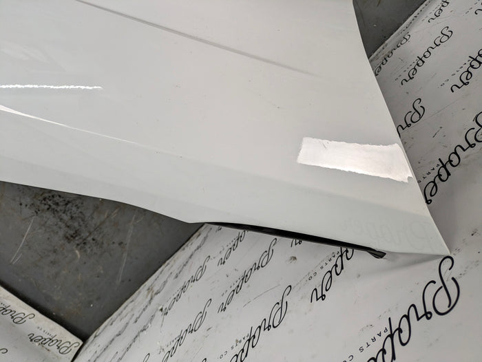 Chevrolet C7 Corvette Stingray Front Right/Passenger Side Fender Arctic White (G8G) *DAMAGED*