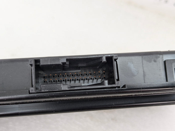 BMW E90 E91 325xi 335xi 330xi 328xi 323i Footwell Body Control Light Module/FRM 6987999/6988007