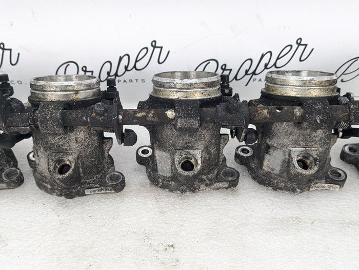 BMW S85 E60 E61 M5 E63 E64 M6 Throttle Body Assembly & Hall Sensor Cylinder 6-10 13547841814