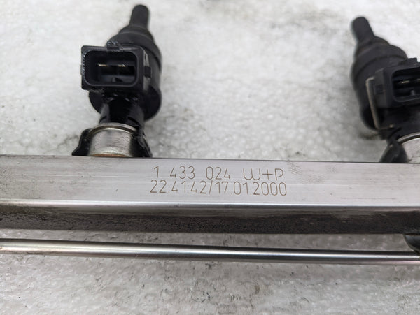 BMW E46 328ci 323ci M52 Fuel Rail Injector Tube & Fuel Injectors 1433024/1427240