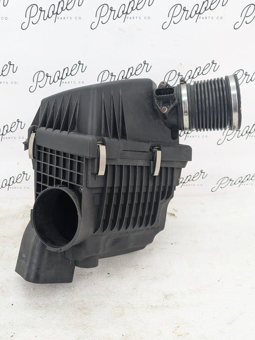 BMW E60 E61 M5/E63 E64 M6 Right/Passenger Side Intake Air Box Filter Housing & MAF 7839023/7834213