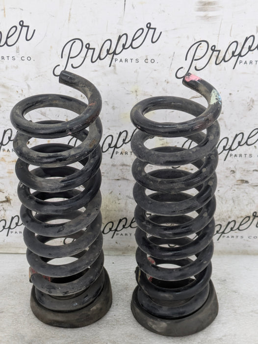 2018 Chevrolet 6th Gen Camaro 2SS Rear Left & Right Coil Spring Set Pair 84010830/23421478