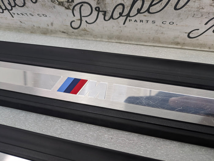 BMW G22 430ix 440ix M Sport Left/Right Driver/Passenger Door Sill Trim Set Pair 8077315 *DAMAGED*