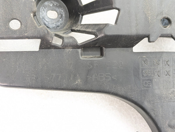 BMW F30 335xi 328xi 340xi 330xi M Sport Center Rear Bumper Mounting Bracket Guide 7256922