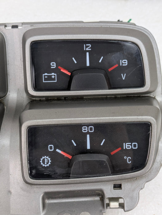 2015 Chevrolet 5th Gen Camaro 2SS V8 Console Oil Pressure Temperature Volt Silver Gauges 22988834 *Scratch*