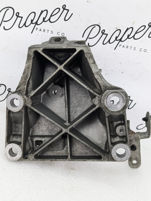 BMW E90 E91 E92 E93 335xi 330xi 328xi 325xi AWD N52 N54 N55 Engine Left Engine Mount Support Bracket 6770049