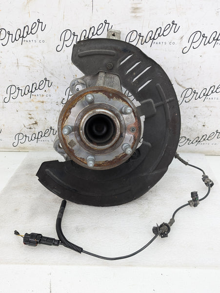 2018 Chevrolet 6th Gen Camaro 2SS Front Right/Passenger Side Hub/Knuckle/Spindle Assembly 13544842/84169867