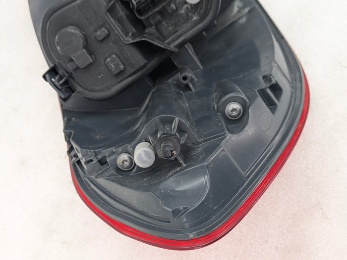 BMW F32 F33 F36 435xi 428xi 440xi 430xi Pre-LCI Right/Passenger Side Outer Tail Light 7296100 *NOTE*