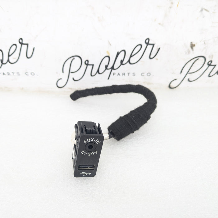 BMW F32 F33 F36 F30 F31 F34 4 & 3 Series USB/AUX Ports 9229246