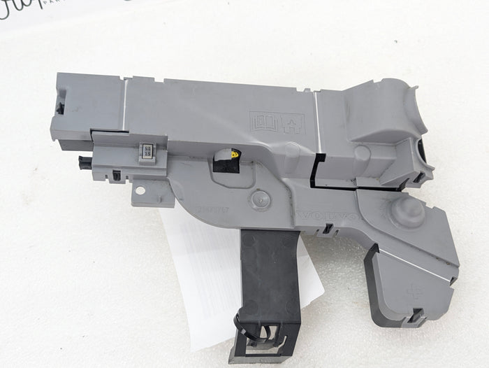 2021 Volvo V60 T6 R-Design Battery Fuse Box Positive Terminal 31473767