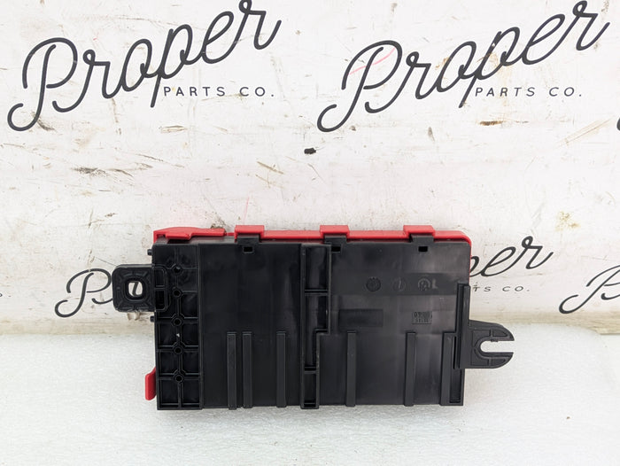 BMW F36 440xi Positive Battery Terminal Power Distribution Fuse Box Module 9227752
