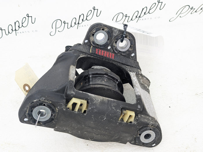 2021 Volvo V60 T6 R-Design Right/Passenger Side Engine Motor Mount 32137494