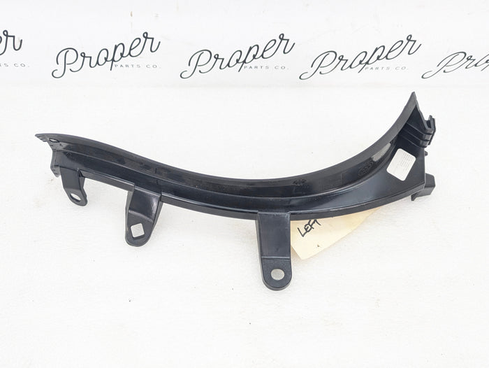 2021 Volvo V60 T6 R-Design Left Right Rear Trunk Trim Panel Set 32205048/32205047