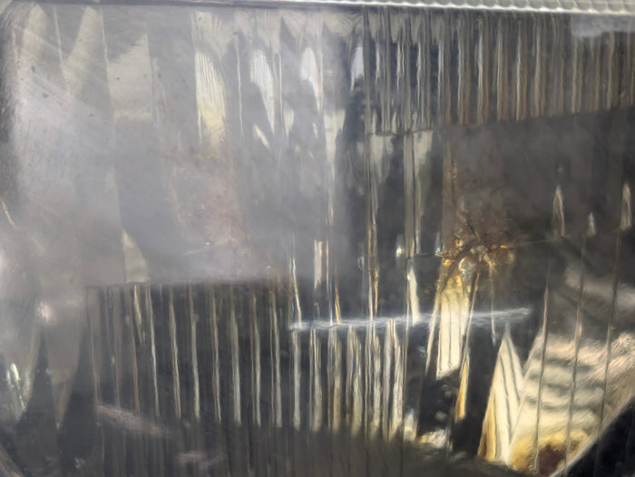 BMW Z3 M Roadster Coupe Front Right Headlight White Indicator 8386048 *Damaged*