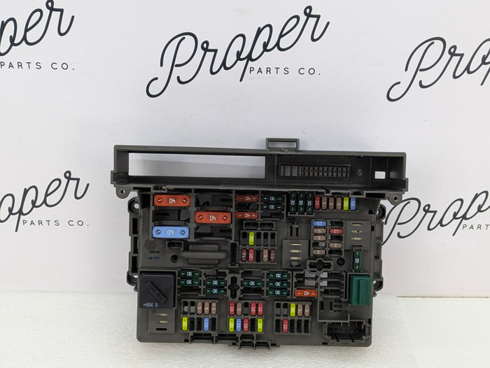 BMW E88 E82 135i 128i Front Power Distribution Fuse Box 9119444