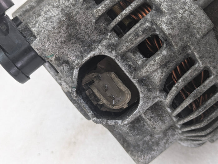 Subaru VA WRX STI EJ257 Engine Alternator 23700Aa871 *DAMAGED*