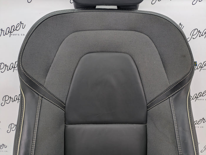 2021 Volvo V60 T6 R-Design Front Right/Passenger Side Black Leather Heated Seat *DAMAGED*