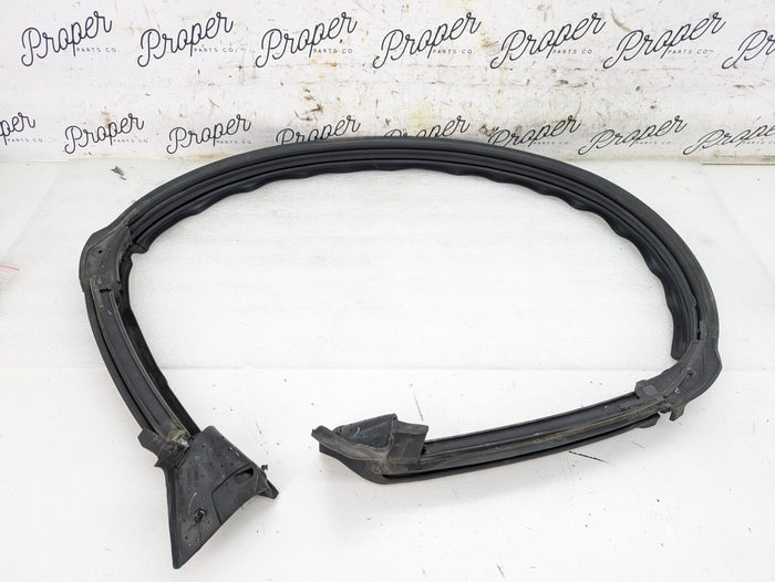 Chevrolet C7 Corvette Stingray Z51 Coupe Targa Roof Top Rear Weatherstrip Rubber Gasket Seal 20984879