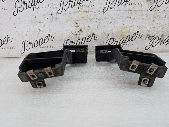 Chevrolet C7 Corvette Stingray Z51 Rear Left & Right Bumper Lower Support Mounting Brackets Set Pair 23183933/23183934 *DAMAGED*
