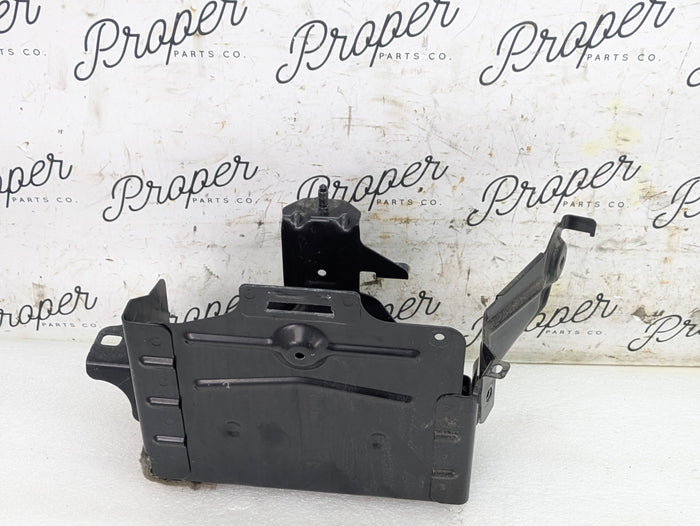 BMW G22 G23 G20 G26 430ix 330ix 330ex Engine Bay Battery Tray Holder Bracket 6832935