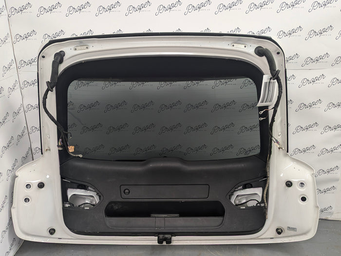2015-2018 Audi 8U Q3 Rear Tailgate Lift Gate Trunk Lid Cortina White 8U0827025B