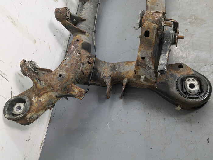 BMW E90 E91 E92 E93 335IS 335xi Rear Axle Cross Member Subframe Carrier 33316783713