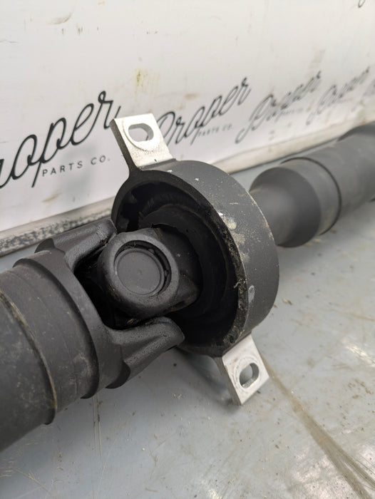 BMW G22 G23 G20 430ix 330ix B46 AWD Automatic Transmission Rear Driveshaft Assembly 8742827
