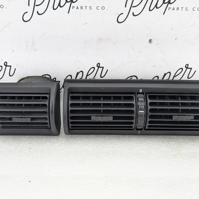 BMW Z3 M 3.0 2.8 2.5 2.3 Roadster Dash Center Vent & Right Vent 8397716/8397713