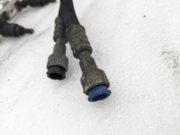 BMW E46 328ci 323ci M52 Fuel Rail Injector Tube & Fuel Injectors 1433024/1427240