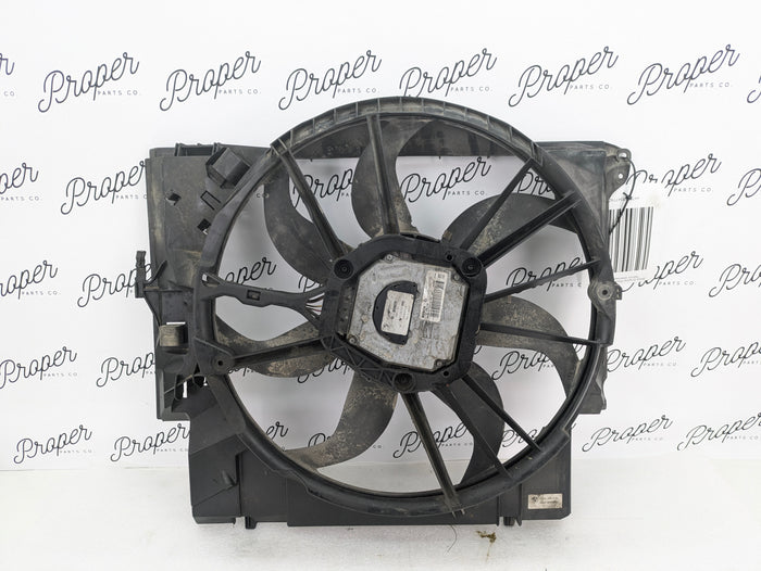 BMW E90 E92 E93 335i 335xi N54 Engine Radiator Fan & Motor 7561712 *DAMAGED*