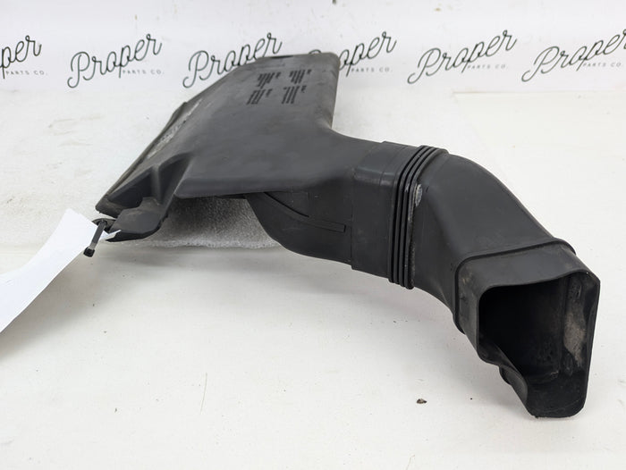 BMW E46 330Ci 328Ci 325Ci 323CI M54 Engine Upper Air Intake Snorkel Duct Scoop Guide 7501988
