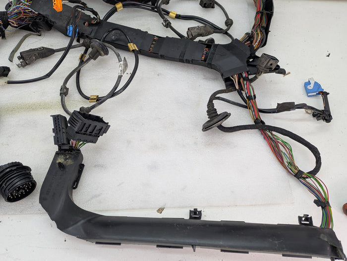 Porsche 996.2 911 Carrera 4 Cabriolet Convertible Automatic Tiptronic Engine Wiring Harness & Fuse Box 99661017201