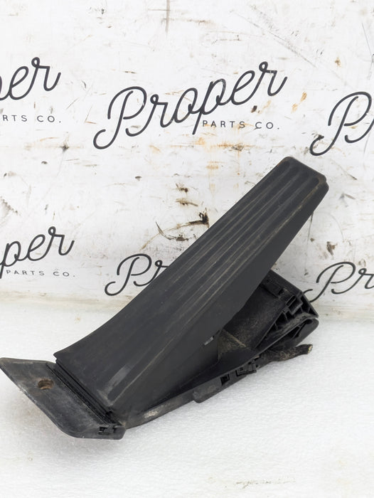 BMW E92 E91 E90 E93 335xi Manual Transmission Accelerator Throttle Gas Pedal 6858575