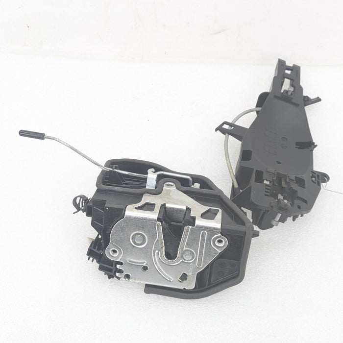 BMW E70 X5 M/E71 X6 M Right/Passenger Side Door Lock Actuator & Handle Carrier 7229458
