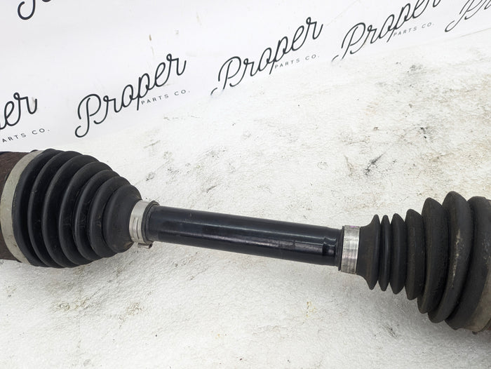 2021 Volvo V60 T6 R-Design Right/Passenger Side Front Axle Shaft 32349295