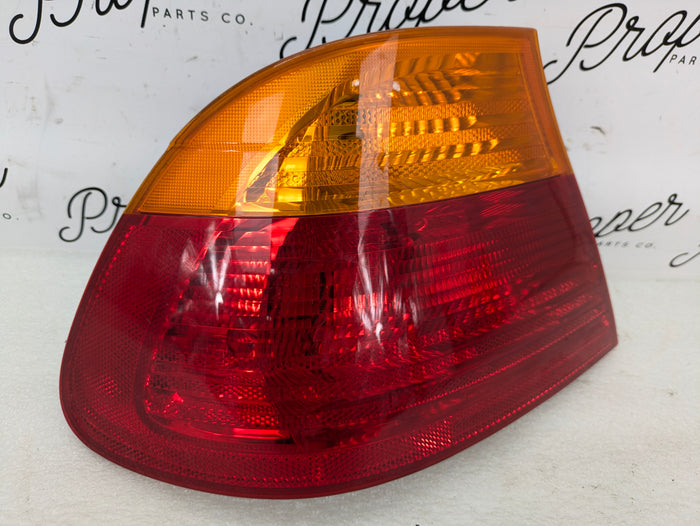 BMW E46 M3 330ci 328ci 325ci 323ci Coupe Rear Left Amber Tail Light Turn Signal 8364725