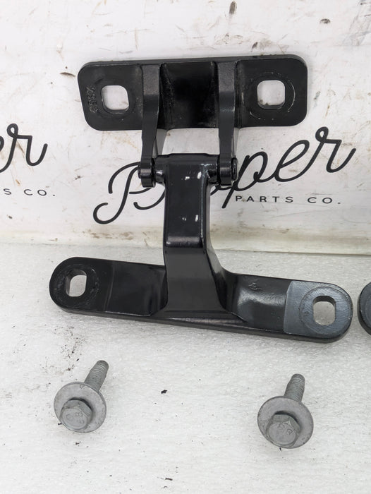 Chevrolet C7 Corvette Stingray Z51 Rear Left & Right Hatch Trunk Lid Hinge Set 23187759/23187760