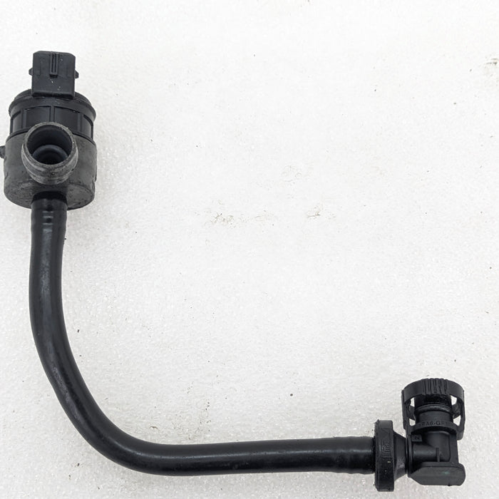 BMW E90 3 Series Fuel Tank Ventilation Hose & Valve 7618650