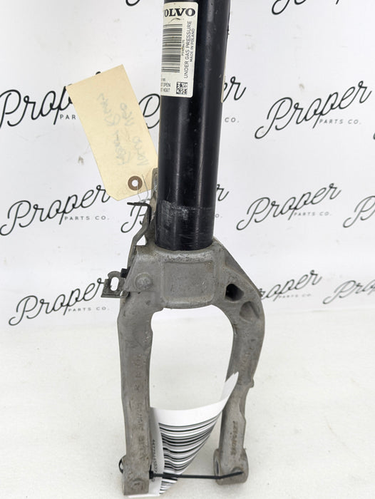 2021 Volvo V60 T6 R-Design Right/Passenger Side Front Strut W/Coil Spring & Fork 31658475/31476123