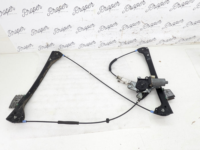 BMW E46 Coupe Convertible Right Passenger Side Window Regulator Assembly W/Motor 8204180