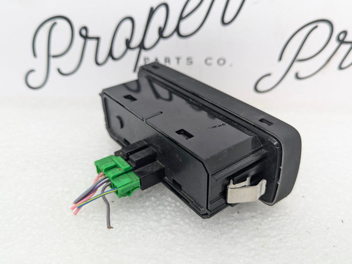 2021 Volvo V60 T6 R-Design Dimmer Switch & Hatch Button 31443873