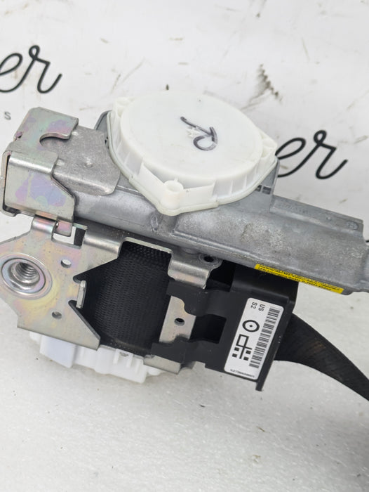 BMW F32 435xi 440xi 428xi 430xi F82 M4 Right/Passenger Side Front Seatbelt 7284486