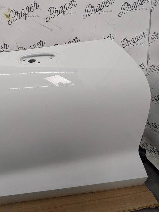 Chevrolet C7 Corvette Stingray Right/Passenger Side Door Arctic White (G8G) 23462076 *DAMAGED*