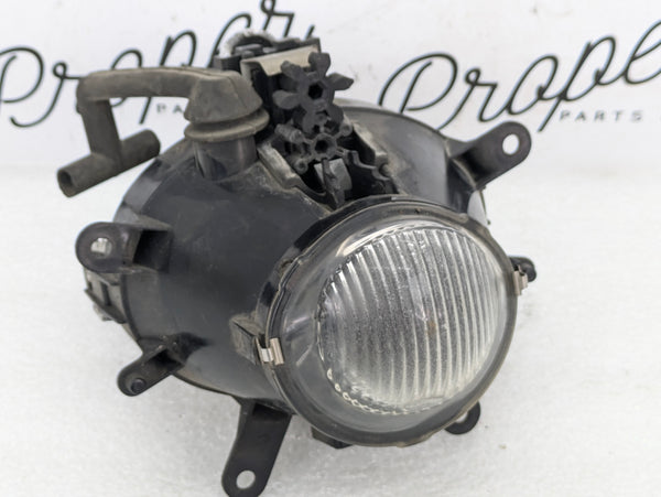 BMW E46 330i 328i 325i 323i Sedan/Wagon Front Left Bumper Fog Light 6911007