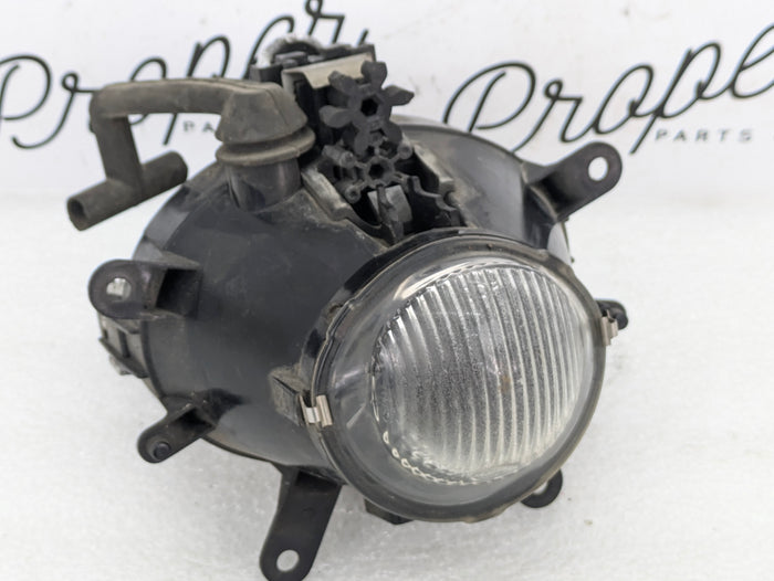 BMW E46 330i 328i 325i 323i Sedan/Wagon Front Left Bumper Fog Light 6911007