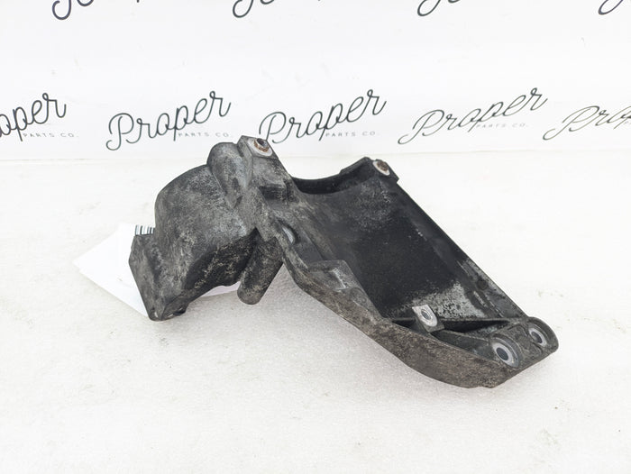 BMW E60 E61 M5 E63 E64 M6 Air Conditioning/AC Compressor Bracket 7835431