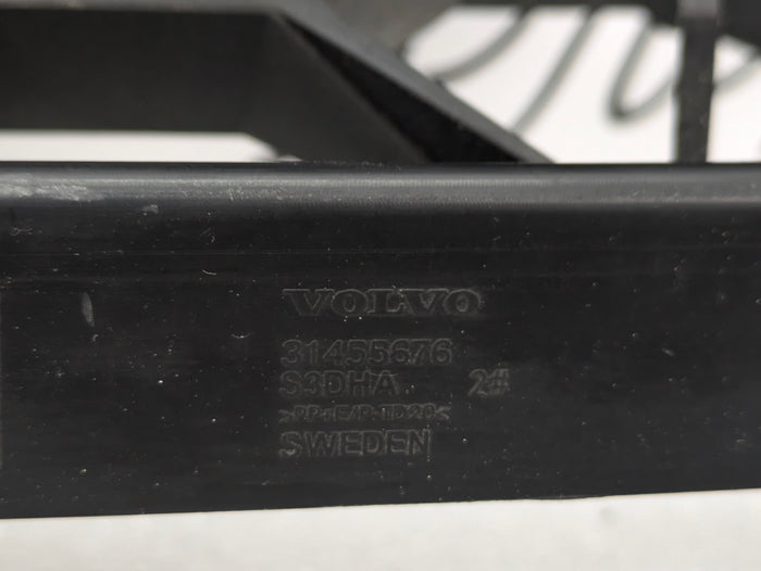 2021 Volvo V60 T6 R-Design Rear Bumper Center Support Mount Bracket 31455676