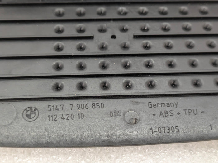BMW E93 E90 E91 E92 3 Series M Sport  Dead Pedal Foot Rest 7906850 *DAMAGED*