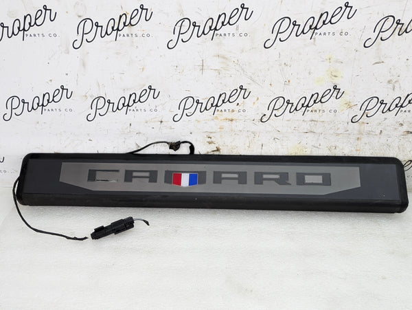 2018 Chevrolet 6th Gen Camaro 2SS Coupe Left Or Right Side Illuminated Door Sill Trim Panel 84127637 *DAMAGED*